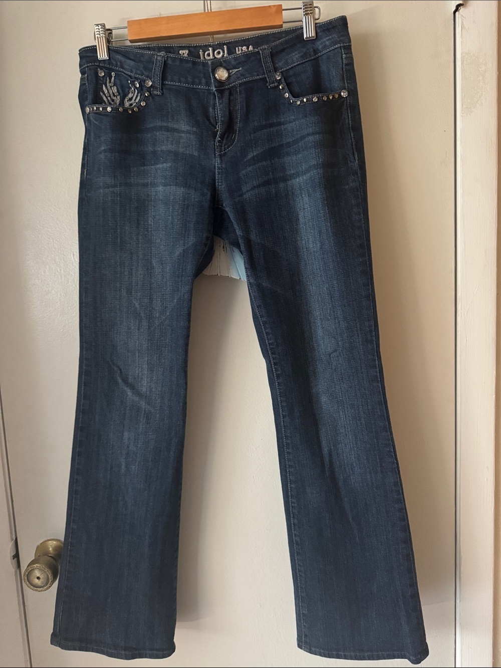 Women's Dark Wash Embellished Back Pocket Jeans - Picture 2 of 3